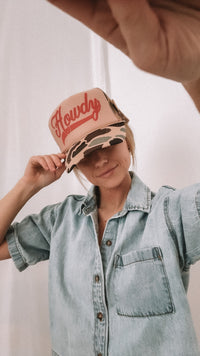 Howdy Trucker Hat - Tan + Camo