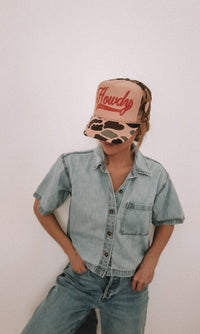 Howdy Trucker Hat - Tan + Camo